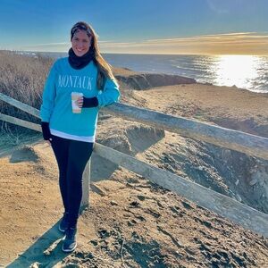 MONTAUK light blue medium sweatshirt
